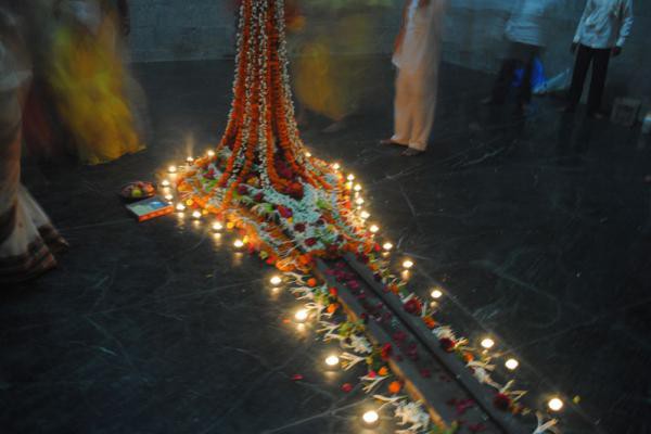 à¤ˆà¤¶à¤¾à¤¨à¥à¤¯à¥‡à¤¶à¥à¤µà¤° à¤®à¤‚à¤¦à¤¿à¤°à¤¾à¤¤ à¤†à¤¯à¥‹à¤œà¤¿à¤¤ à¤ªà¥‚à¤œà¥‡ à¤ªà¥à¤°à¤¸à¤‚à¤—à¥€ à¤¸à¤œà¤µà¤¿à¤²à¥‡à¤²à¥‡ à¤¶à¤¿à¤µà¤²à¤¿à¤‚à¤—Shree Siddha Shree Eeshanyeshwar Mandir Mirgaon