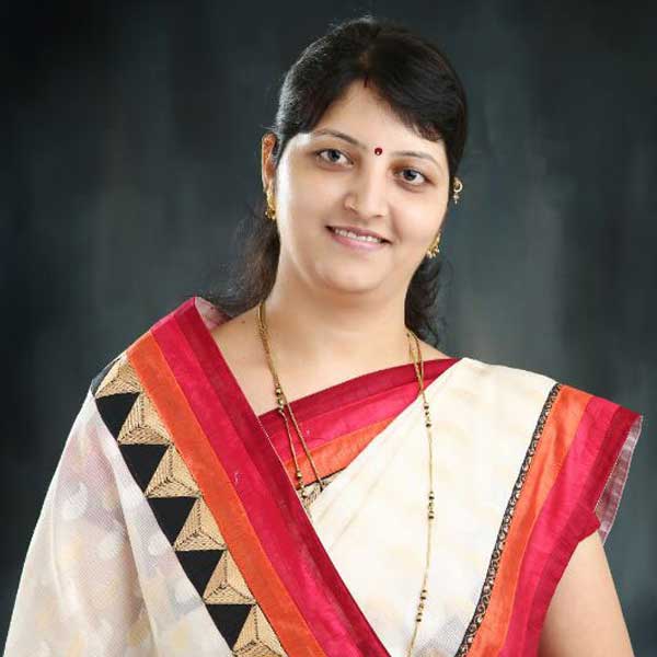 Sau. Rupali Chakankar, Member - Shree Shivnika Sansthan, Mirgaon, Sinnar